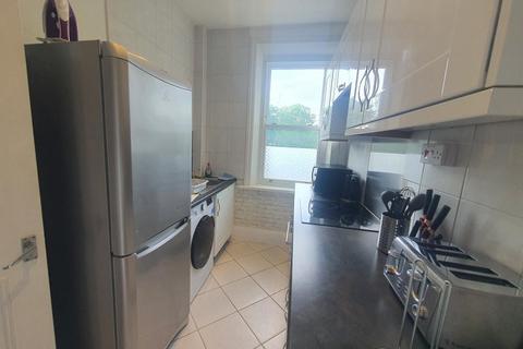 Flat share to rent, Talgarth Road, West Kensington, London   W14