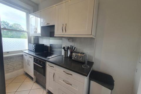 Flat share to rent, Talgarth Road, West Kensington, London   W14
