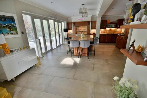 4 bedroom detached house for sale, Aldridge Road, Ferndown, BH22