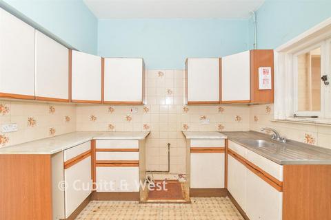 4 bedroom terraced house for sale, St. Peter's Grove, Southsea, Hampshire