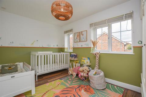 50a Eastham Crescent, Brentwood, CM13 2ET
