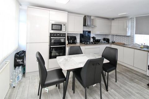 3 bedroom end of terrace house for sale, Cadeleigh Close, Bransholme