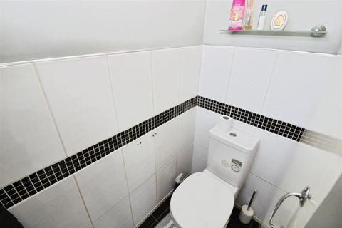 3 bedroom end of terrace house for sale, Cadeleigh Close, Bransholme