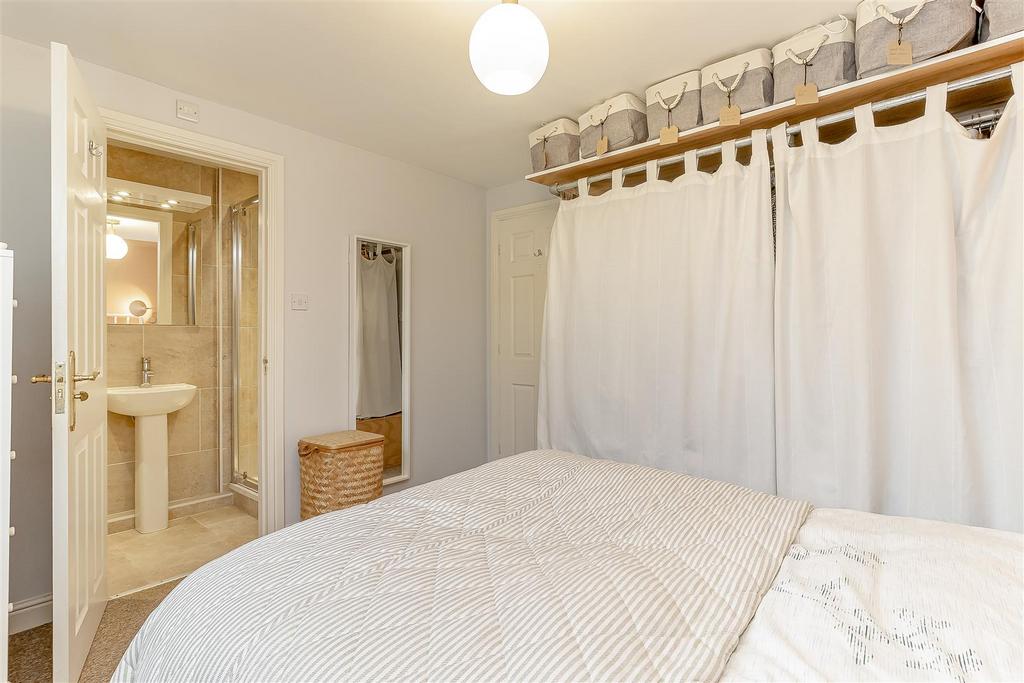Master Bedroom - B.jpg