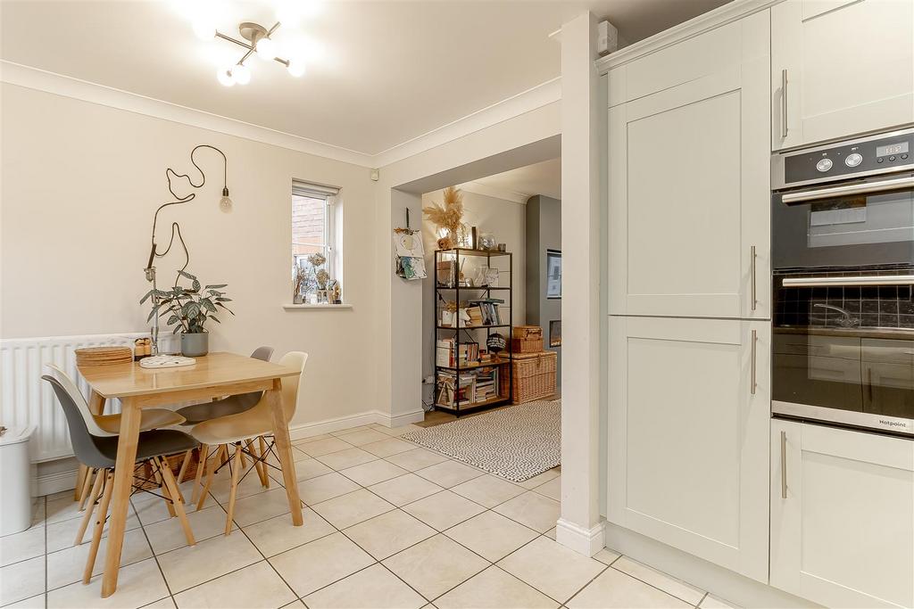 Kitchen - C.jpg