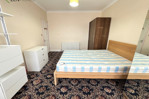 8 bedroom house share to rent, London N22