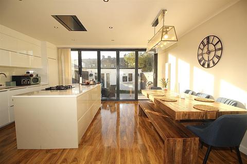 undefined, Bedford Crescent, Enfield