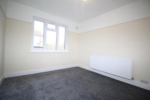 2 bedroom maisonette to rent, Stainton Road, Enfield