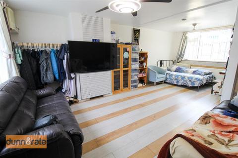 3 bedroom semi-detached house for sale, Mercia Crescent, Stoke-On-Trent ST6
