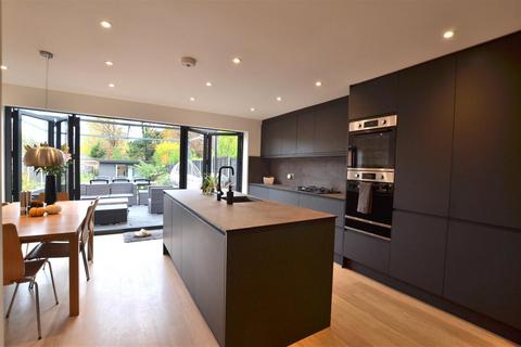 undefined, Minley Road, Fleet GU51