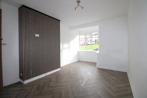 2 bedroom ground floor maisonette for sale, High Street, Hornchurch RM12