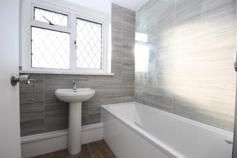 3 bedroom terraced house to rent, Olympic Way, Eastleigh