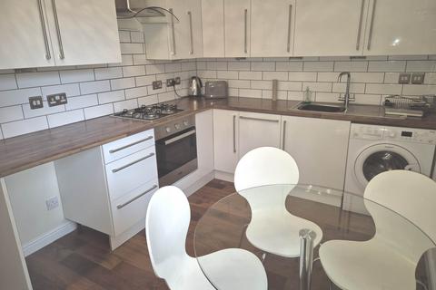 2 bedroom flat to rent, Southside Crescent, Glasgow