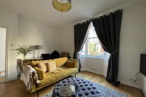 3 bedroom terraced house to rent, Nether Street, Kendal.
