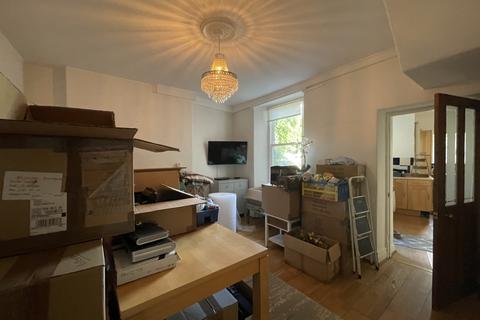 3 bedroom terraced house to rent, Nether Street, Kendal.