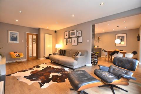 1 Basingbourne Close, Fleet, GU52 6TF