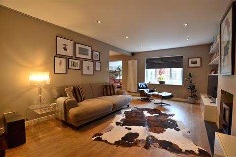 1 Basingbourne Close, Fleet, GU52 6TF