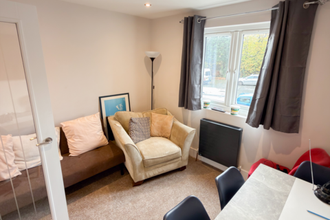 2 bedroom flat for sale, Arctic Road, Cowes PO31