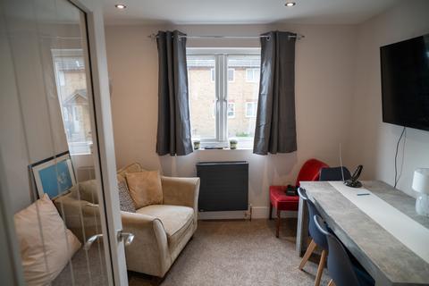 2 bedroom flat for sale, Arctic Road, Cowes PO31