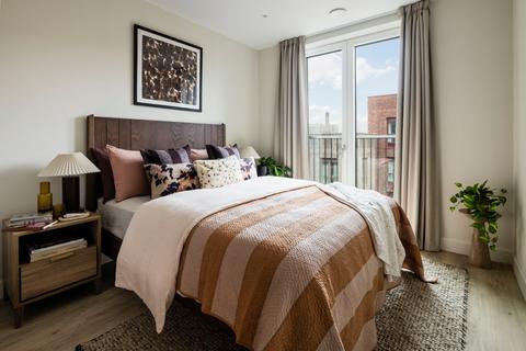 2 bedroom flat to rent, Biscuit Walk, London SE16