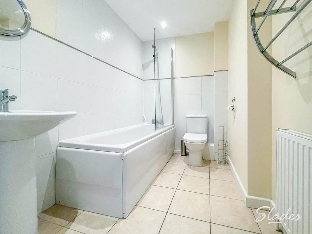 16 florence bathroom