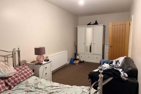 2 bedroom flat to rent, Flat 2, The Grand Hotel, Canal Street