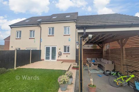 24 Arable Drive, Whitfield, Dover, CT16 3FE