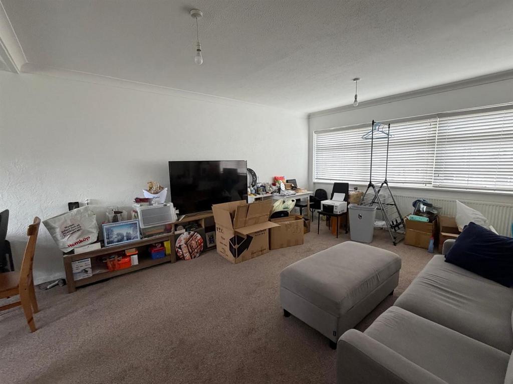 Living Room.jpg
