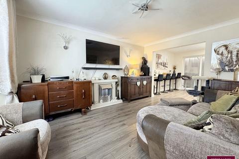 undefined, Ffordd Idwal, Prestatyn, Denbighshire LL19 7US