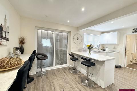 undefined, Ffordd Idwal, Prestatyn, Denbighshire LL19 7US