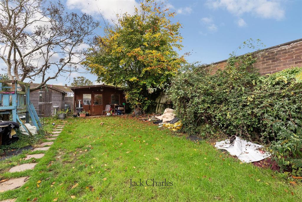 43 The Cherry Orchard, TN11 0 HU 013.jpg