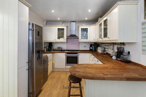 5 bedroom semi-detached house for sale, The Cherry Orchard, Hadlow, Tonbridge