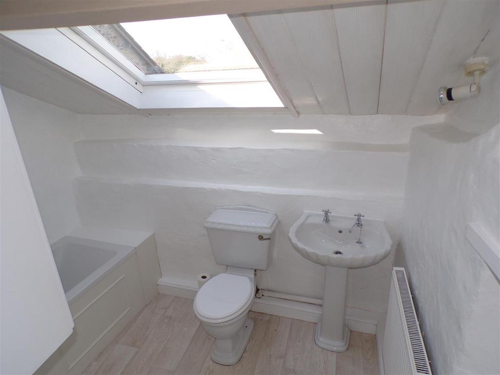 Bathroom.JPG