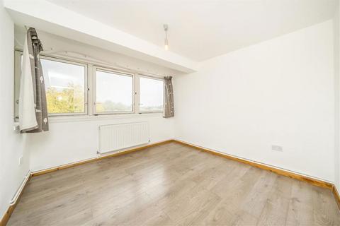 2 bedroom flat for sale, Sidney Street, London E1