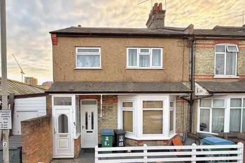 Victoria Road, Watford, WD24