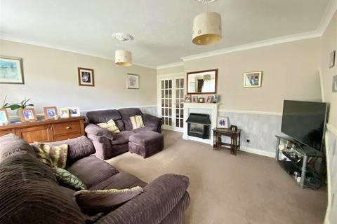 3 bedroom semi-detached house for sale, 16 Walnut Drive, Shrewsbury SY1 3SQ