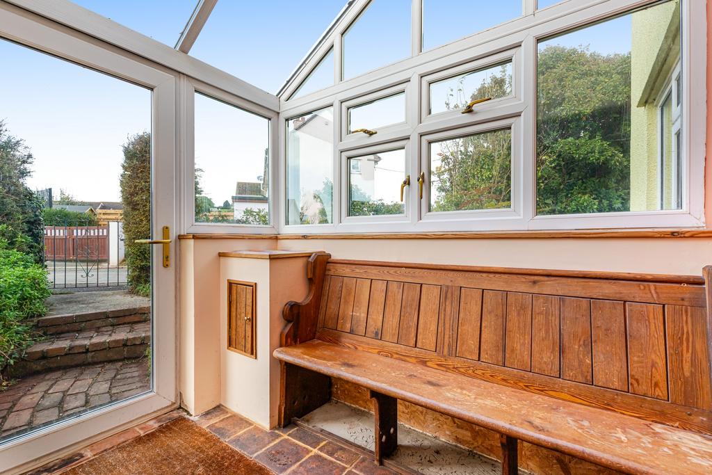 A19 - 4 Greenbanks, slapton - 251028