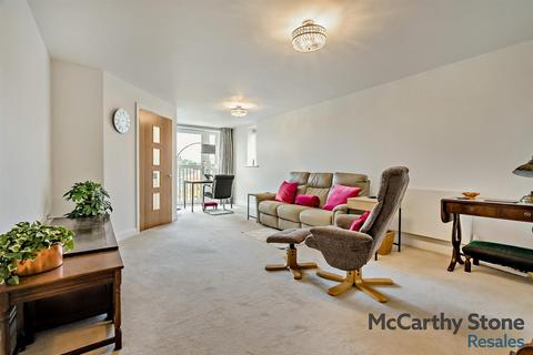 1 bedroom apartment for sale, Heathlands, Beaconsfield Road, Farnham Common, Slough