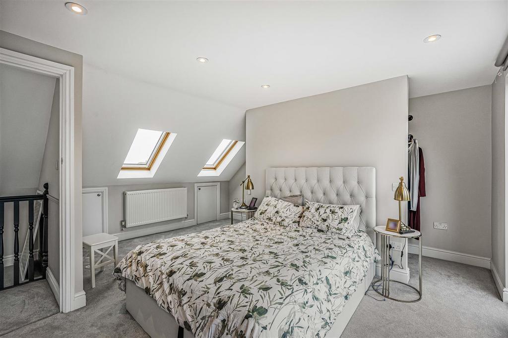 BEDROOM 1 (Loft)