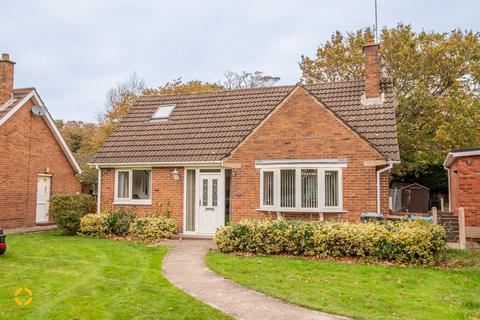 2 bedroom bungalow for sale, Melton Grove, Lytham, FY8