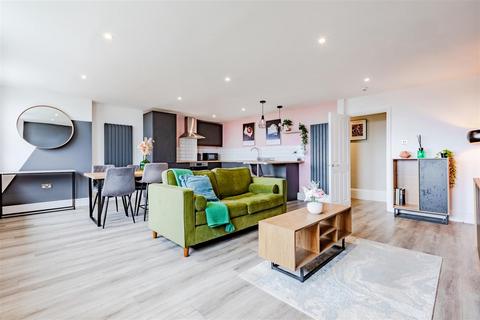 2 bedroom apartment to rent, Church Road, Hove, BN3