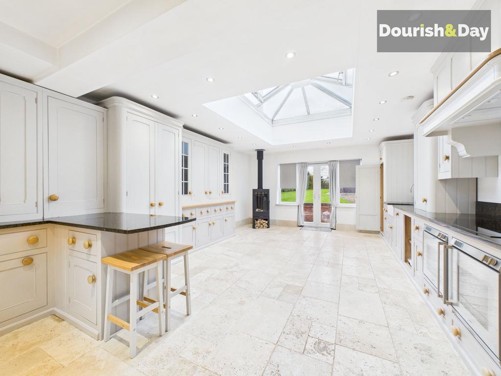 Kitchen Family Room