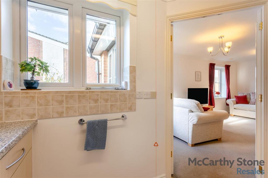8668517-interior06.jpg