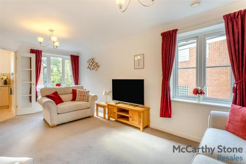 1 bedroom apartment for sale, High Street South, Rushden, Northamptonshire, NN10 0FR
