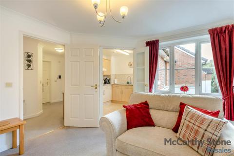 1 bedroom apartment for sale, High Street South, Rushden, Northamptonshire, NN10 0FR