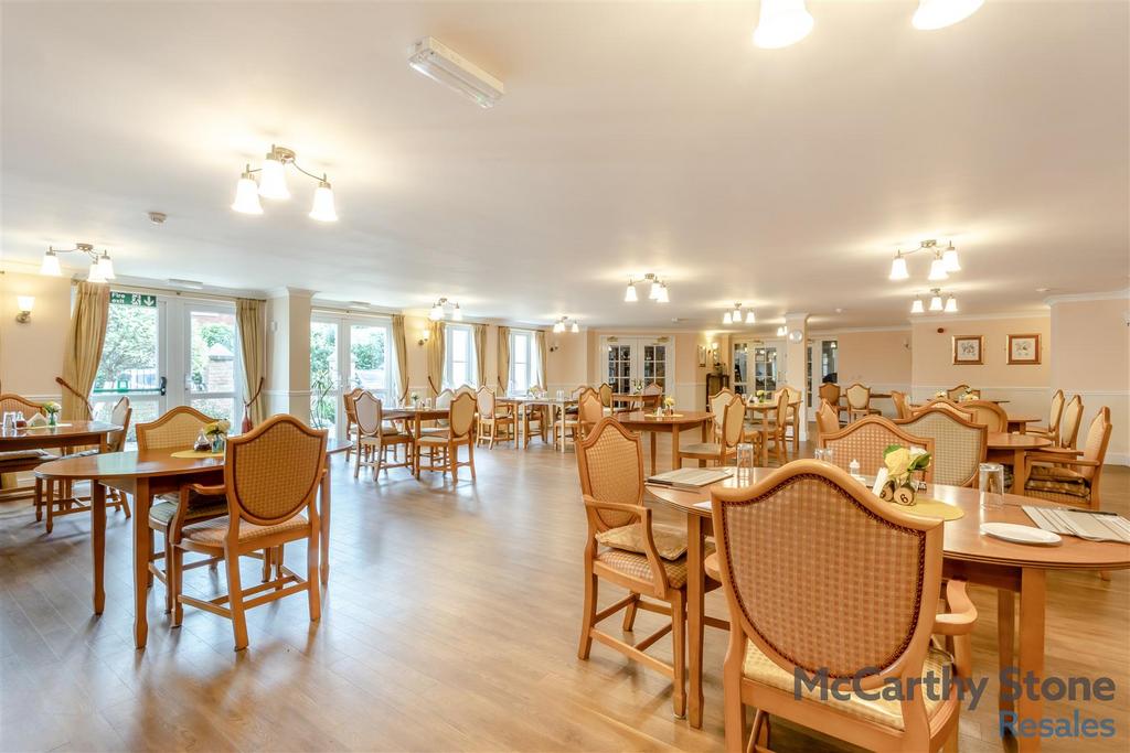 8668517-interior18.jpg