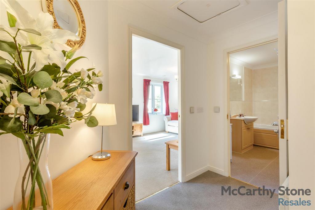 8668517-interior09.jpg