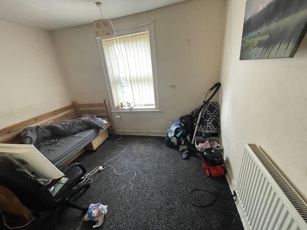 18 Medium T202511041108.jpg