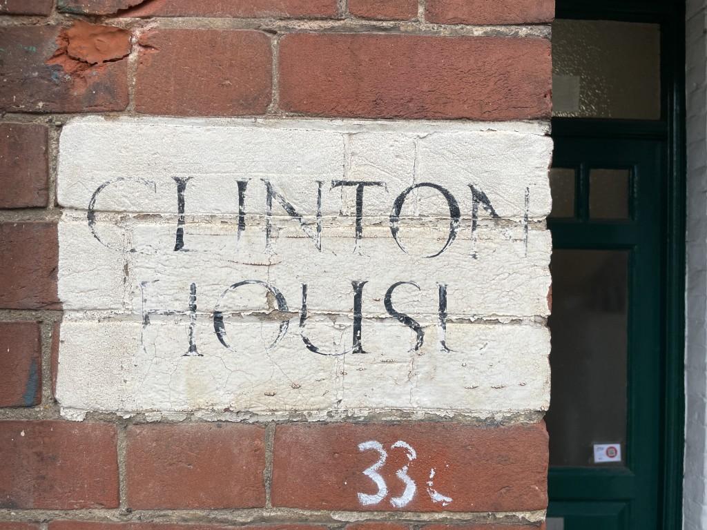 4 Medium T202511041108.jpg