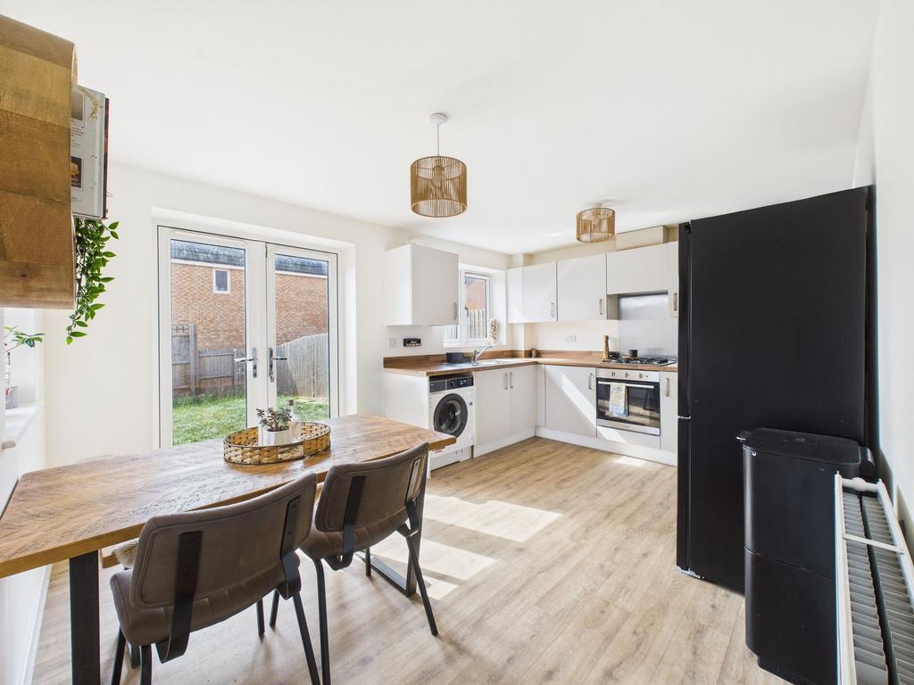 Kitchen/Dining